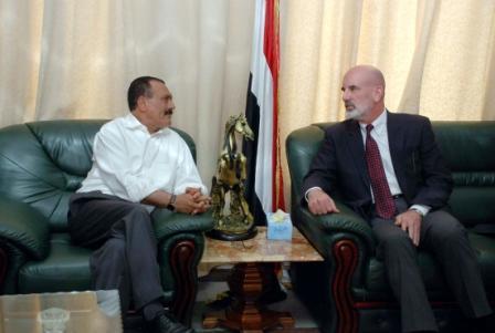 الرئيس اثناء لقائه نائب مدير الـ (سي. آي. إيه) أمس